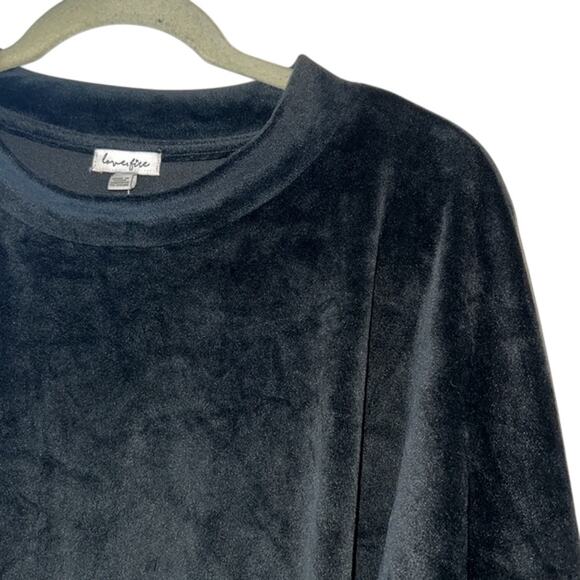 Love, Fire Casual Black Velvet Crewneck Sweater, Size 1X, NWT! - Picture 4 of 5